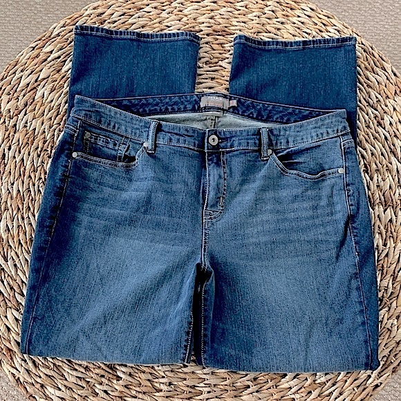 Torrid Vintage Stretch Mid Rise Slim Bootcut Jean - Picture 5 of 15